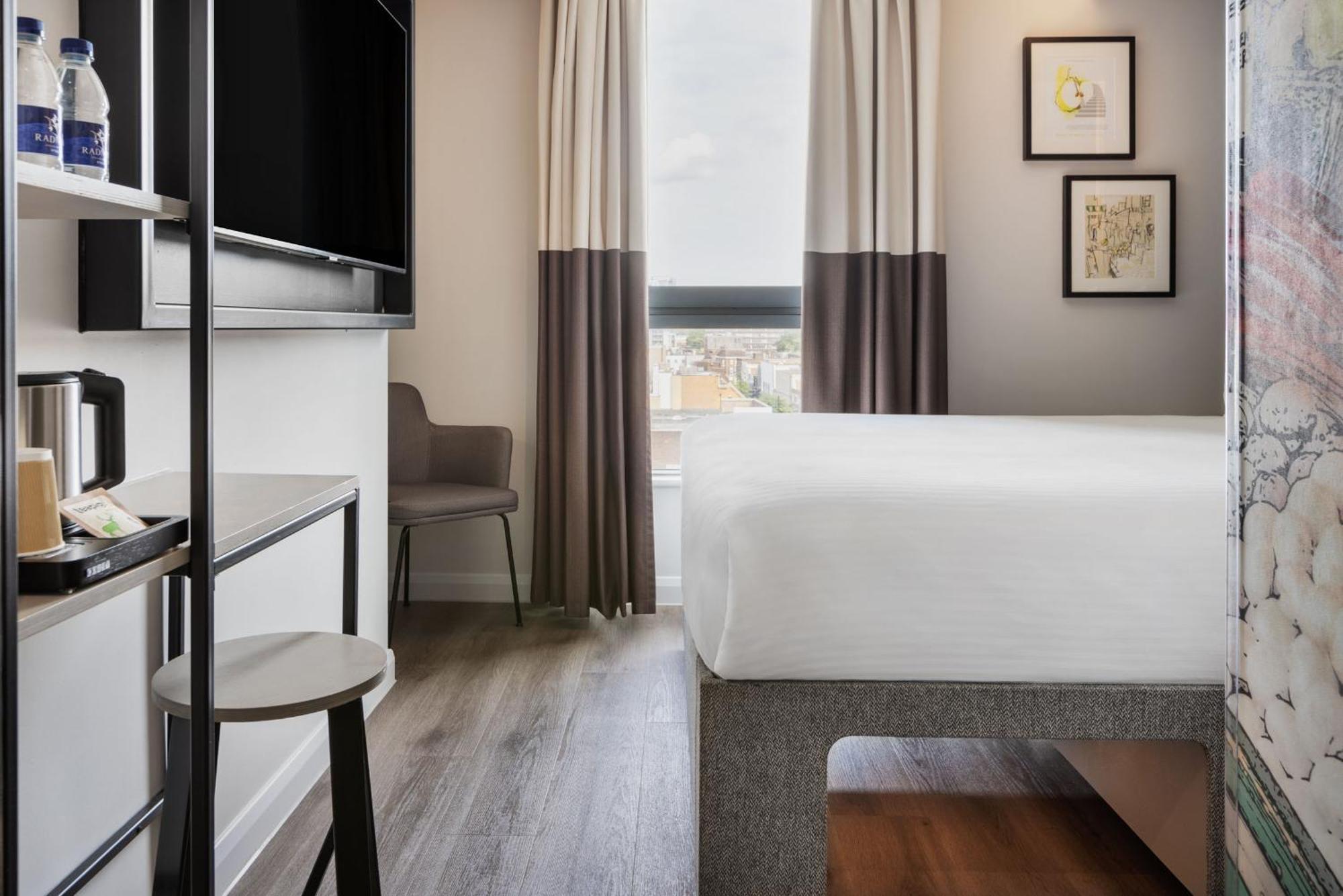 Spark By Hilton London ラムフォード エクステリア 写真