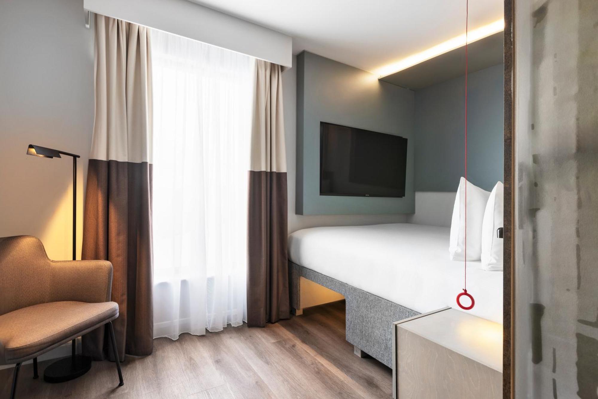 Spark By Hilton London ラムフォード エクステリア 写真