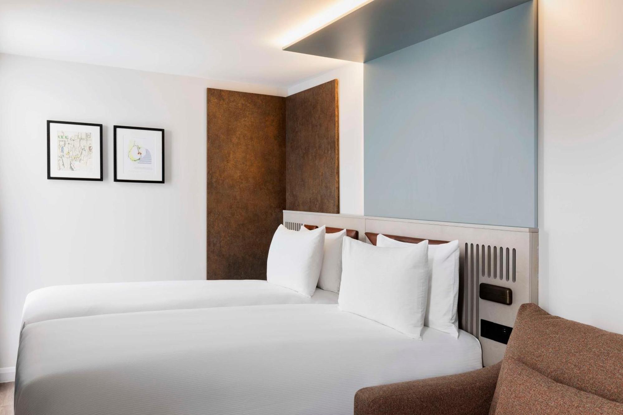 Spark By Hilton London ラムフォード エクステリア 写真