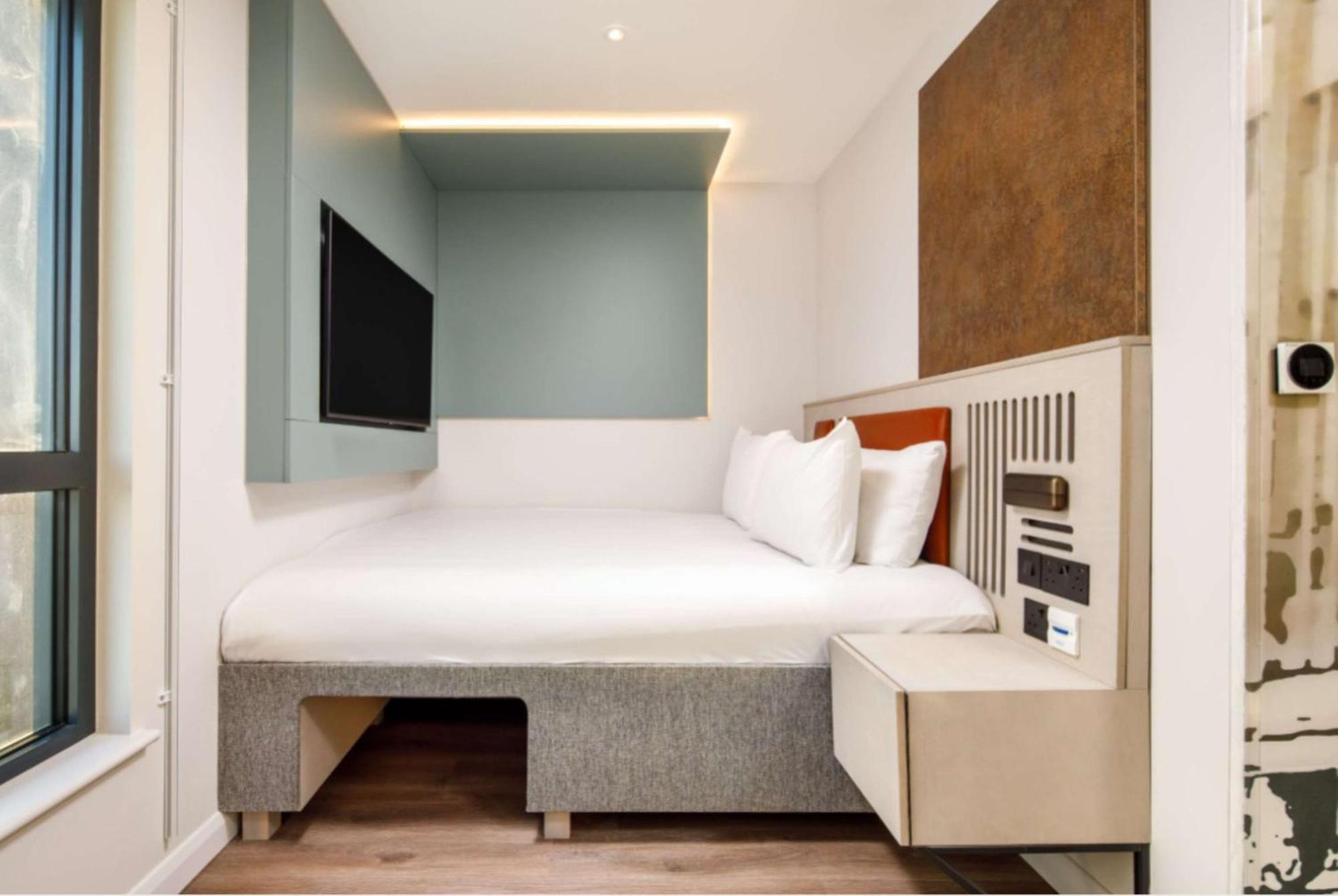 Spark By Hilton London ラムフォード エクステリア 写真